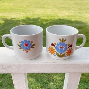 Vintage Set of 2 Seltmann Weiden Groovy Flower Power Mugs